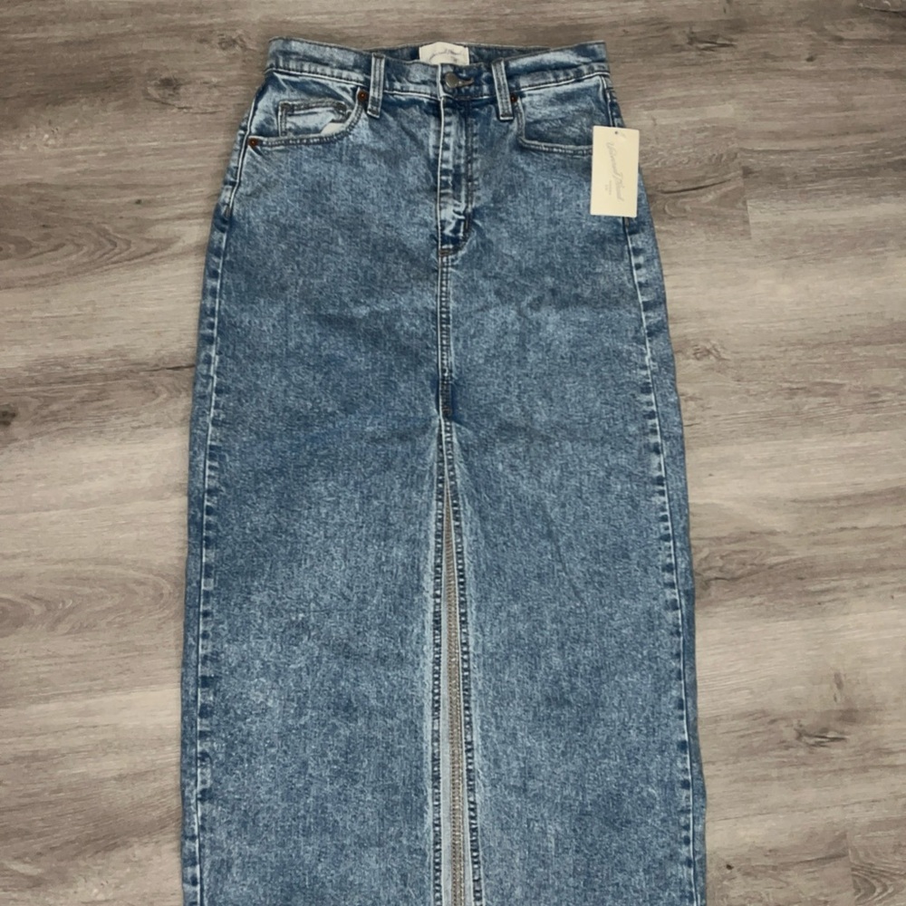 Universal Thread Denim Maxi Skirt NWT women’s size 4 High Rise Front Slit